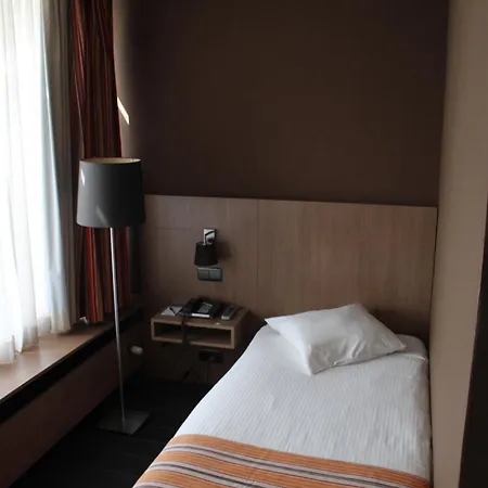 Theater Hotel-2